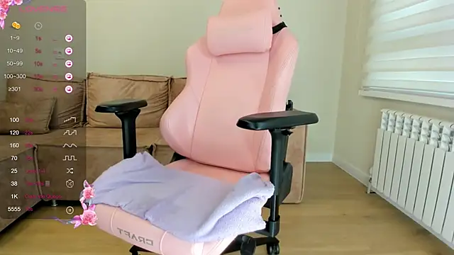 Lee yoo online show from February 3, 2025, 2:47 am