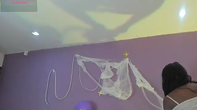 lanna bx online show from October 13, 2025, 7:03 pm