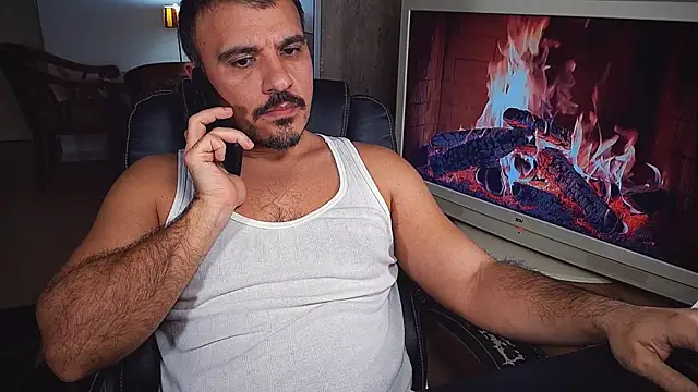 officeman7 online show from December 28, 2024, 5:35 pm