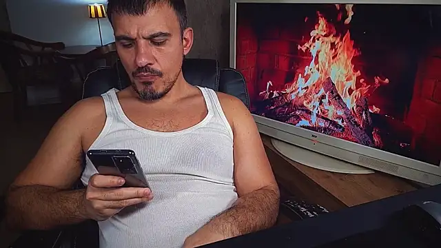 officeman7 online show from January 30, 2025, 4:24 pm