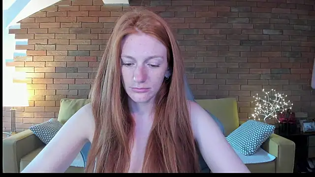 Aliceginger99 online show from September 19, 2025, 3:56 pm
