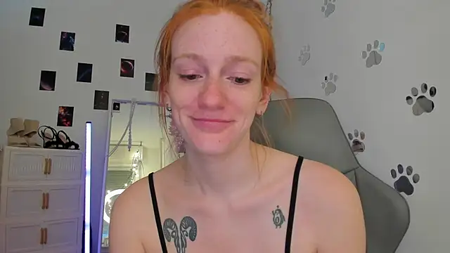 Snapshot of Aliceginger99 chatting on May 2, 2026, 12:10 pm Aliceginger99 online show from May 2, 2026, 12:10 pm