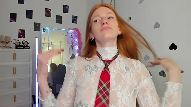 Snapshot of Aliceginger99 chatting on May 13, 2026, 1:19 pm Aliceginger99 online show from May 13, 2026, 1:19 pm