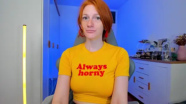 Snapshot of Aliceginger99 chatting on July 8, 2026, 1:15 pm Aliceginger99 online show from July 8, 2026, 1:15 pm