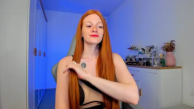 Snapshot of Aliceginger99 chatting on July 22, 2026, 1:14 pm Aliceginger99 online show from July 22, 2026, 1:14 pm