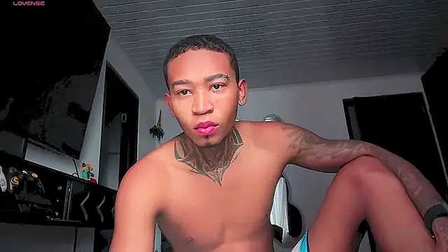 Snapshot of sexy_blacks_ chatting on June 17, 2026, 11:45 am sexy blacks online show from June 17, 2026, 11:45 am