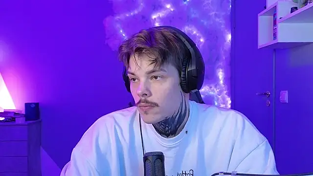 DENIS HERE online show from January 22, 2025, 11:10 pm