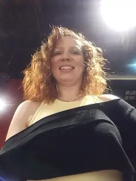 Exhibitionsplit online show from February 21, 2026, 10:44 pm