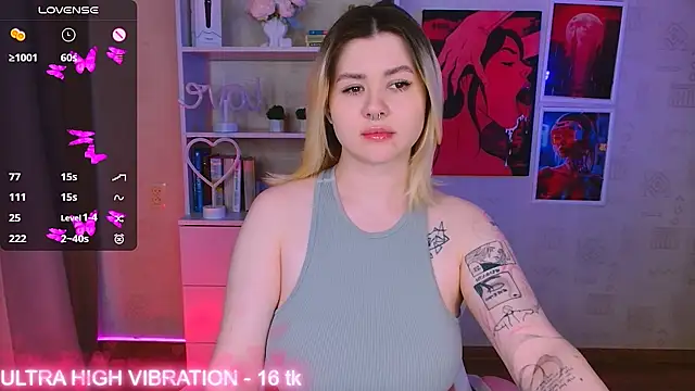 cutie mili online show from February 23, 2025, 10:39 am