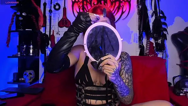 Snapshot of irregular_fetish_ chatting on November 15, 2025, 8:16 pm irregular fetish online show from November 15, 2025, 8:16 pm