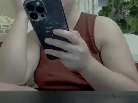 Snapshot of whiteFlower chatting on February 21, 2026, 7:48 pm whiteFlower online show from February 21, 2026, 7:48 pm