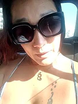 LISA BULLOCK  online show from March 11, 2025, 8:20 pm