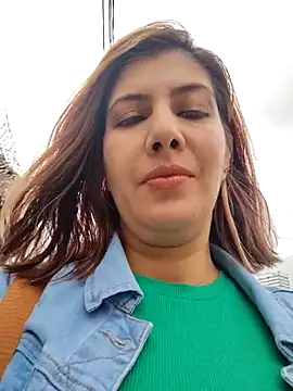 scarlett moore online show from October 8, 2025, 2:36 pm