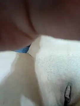 Mia Novikov online show from April 15, 2026, 7:58 pm