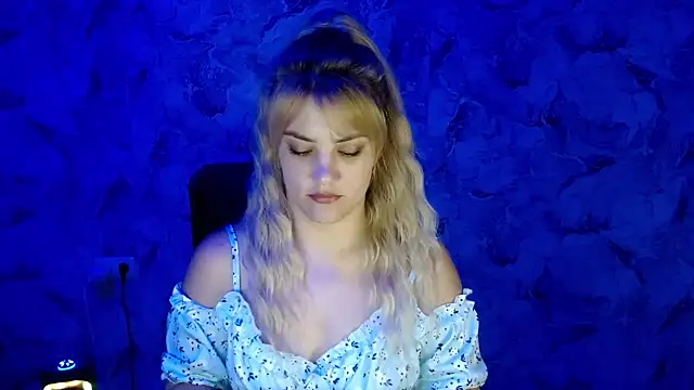 Snapshot of nika_gold1 chatting on July 31, 2026, 1:21 pm nika gold1 online show from July 31, 2026, 1:21 pm