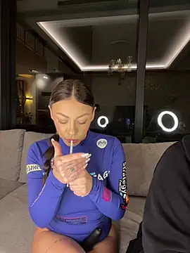 SexOnMyLvL online show from February 4, 2026, 9:31 pm