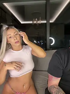 SexOnMyLvL online show from April 16, 2026, 8:20 pm