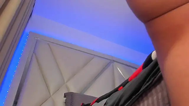 andreafernandz online show from January 5, 2025, 7:38 am