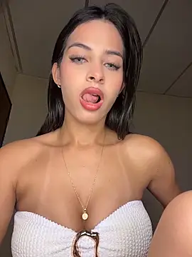 violetta-brown1 online show from April 10, 2026, 1:22 am