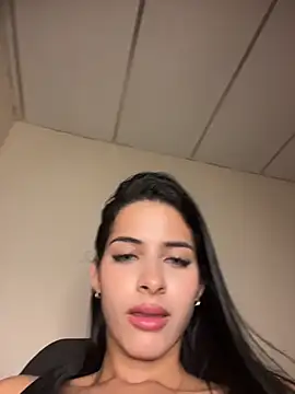 Snapshot of violetta-brown1 chatting on April 11, 2026, 7:56 am violetta-brown1 online show from April 11, 2026, 7:56 am