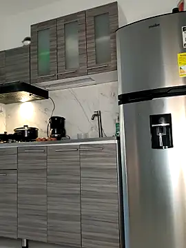 Lia Hurley online show from February 26, 2025, 4:35 pm