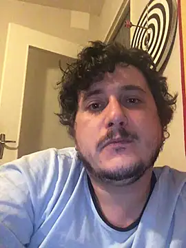 Snapshot of Daminou28 chatting on January 6, 2025, 5:41 am Daminou28 online show from January 6, 2025, 5:41 am