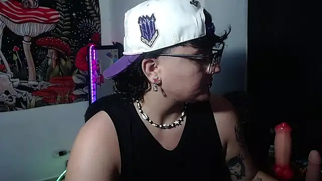 Snapshot of isabeautyx19 chatting on June 26, 2026, 12:59 am isabeautyx19 online show from June 26, 2026, 12:59 am