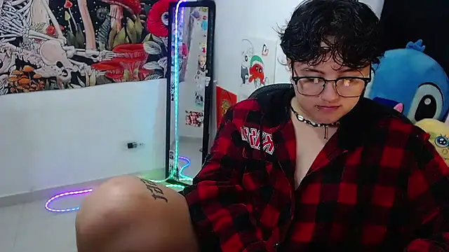 Snapshot of isabeautyx19 chatting on July 5, 2026, 1:34 am isabeautyx19 online show from July 5, 2026, 1:34 am