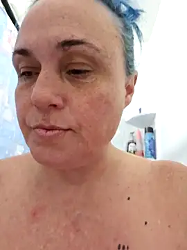 stellaquinn1775 online show from February 18, 2026, 8:27 pm