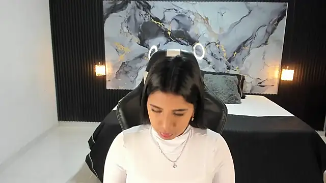 Snapshot of Ivy_16 chatting on February 28, 2025, 11:58 am Ivy 16 online show from February 28, 2025, 11:58 am