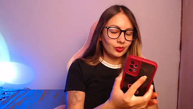 lalawhitte online show from October 8, 2025, 9:01 pm