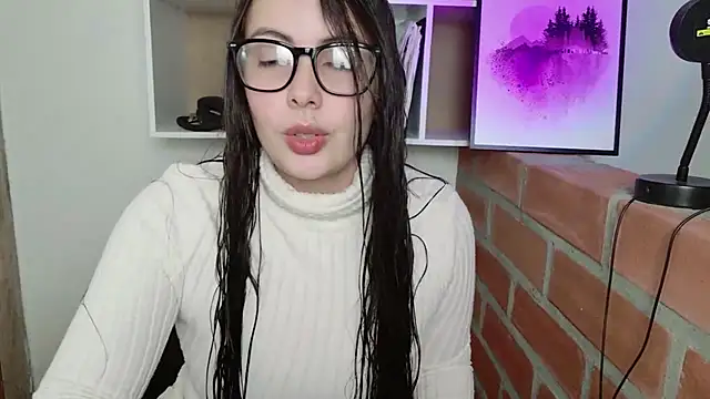 Snapshot of lalawhitte chatting on May 21, 2026, 9:49 am lalawhitte online show from May 21, 2026, 9:49 am