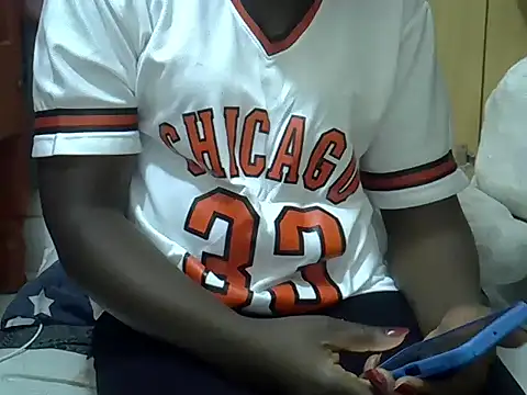 Snapshot of ebonyzoe chatting on June 3, 2026, 1:25 pm ebonyzoe online show from June 3, 2026, 1:25 pm