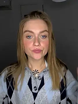 Goldloeckchen159 online show from March 28, 2026, 8:41 pm