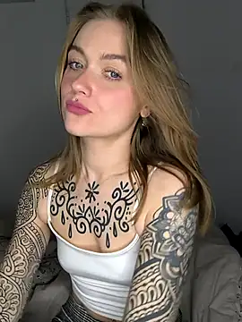 Goldloeckchen159 online show from April 9, 2026, 8:03 pm