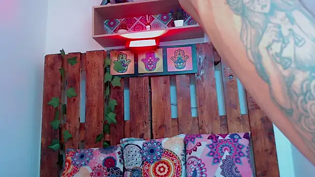 Snapshot of SARA_VAL3NTINA_ chatting on September 9, 2025, 11:26 pm SARA VAL3NTINA  online show from September 9, 2025, 11:26 pm