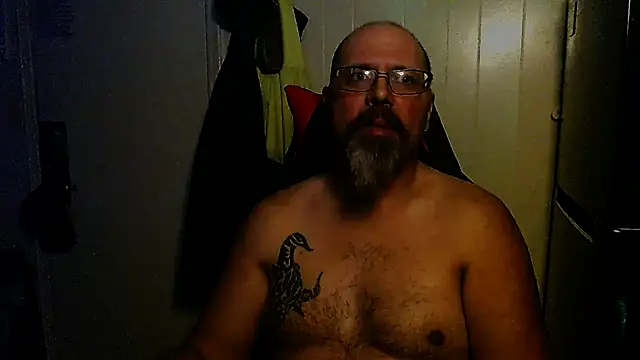 Snapshot of KrazyLegz chatting on December 3, 2024, 12:02 am KrazyLegz online show from December 3, 2024, 12:02 am