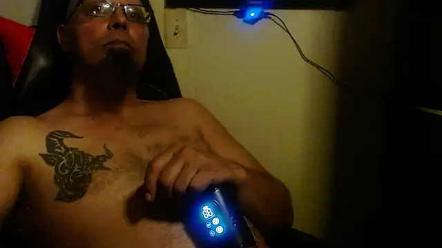 Snapshot of KrazyLegz chatting on February 2, 2025, 8:51 pm KrazyLegz online show from February 2, 2025, 8:51 pm