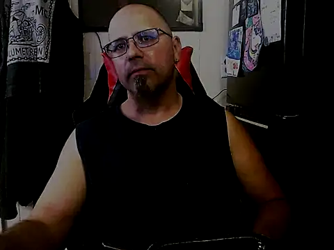 Snapshot of KrazyLegz chatting on September 30, 2025, 10:15 pm KrazyLegz online show from September 30, 2025, 10:15 pm