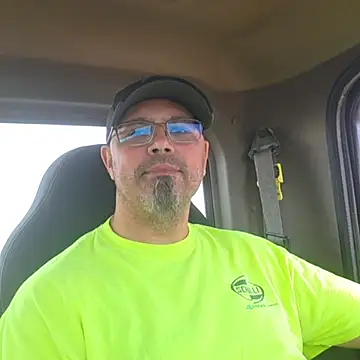 Snapshot of KrazyLegz chatting on October 18, 2025, 1:56 pm KrazyLegz online show from October 18, 2025, 1:56 pm