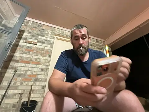 Snapshot of bigJohnson223 chatting on August 5, 2026, 5:10 am bigJohnson223 online show from August 5, 2026, 5:10 am