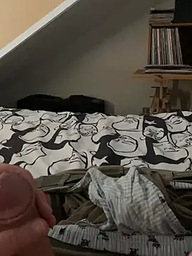 LivingLegend1978 online show from April 4, 2026, 1:30 pm