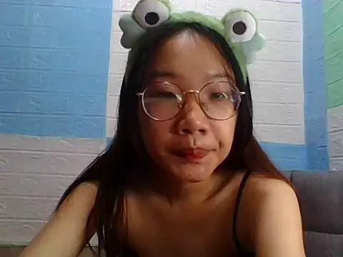 Nanoko online show from September 28, 2025, 1:55 am