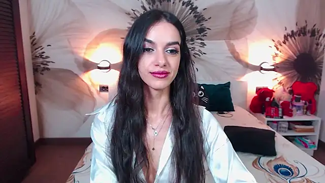 KatherineBisou online show from November 3, 2025, 7:04 pm