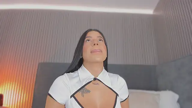 emelie 89 online show from February 4, 2026, 12:33 pm