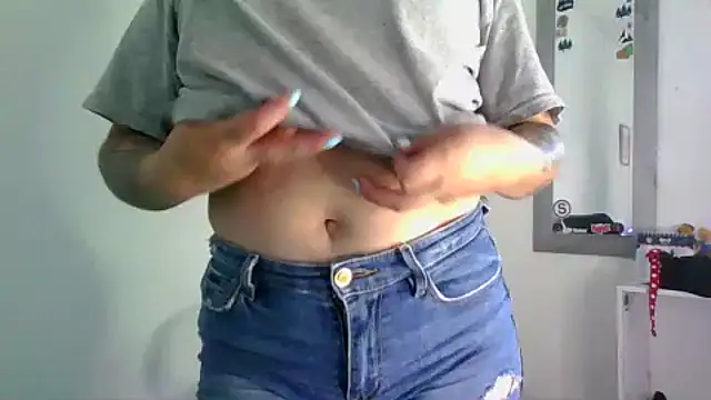 katherodriguezx online show from April 12, 2026, 8:58 pm