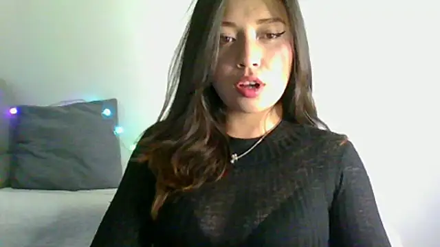 katherodriguezx online show from May 8, 2026, 8:36 pm