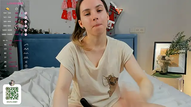 Snapshot of DonnaBurkee chatting on January 12, 2025, 7:10 pm DonnaBurkee online show from January 12, 2025, 7:10 pm