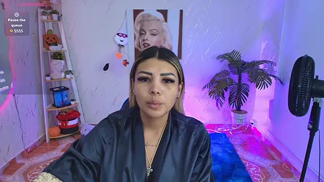 SALOOMEE   online show from November 12, 2025, 11:10 am