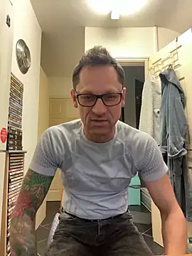 Yourhotboy 42 online show from February 8, 2025, 3:53 pm